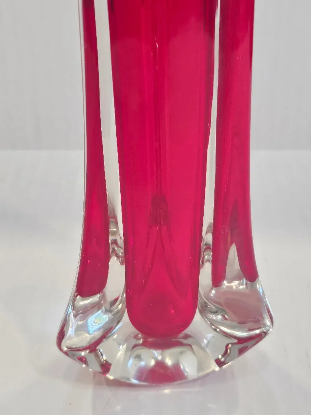 Gorgeous Crimson Whitefriars Tricorn Art Glass Vase Pattern 9570 Geoffrey Baxter